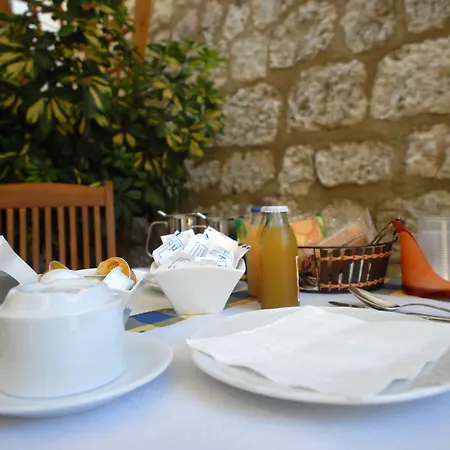 Il Mandorlo 3*